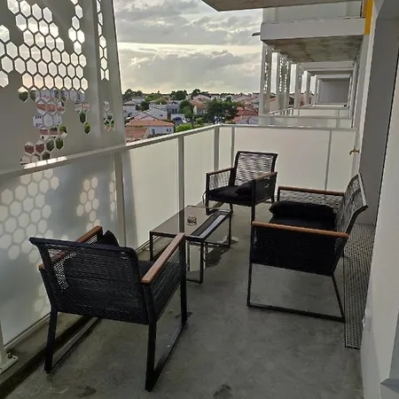 Apartment T2 Avec Balcon Tout Equipe 300m Marche Central *