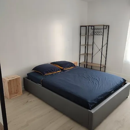 T2 Avec Balcon Tout équipé 300m Marché Central Appartement Royan
